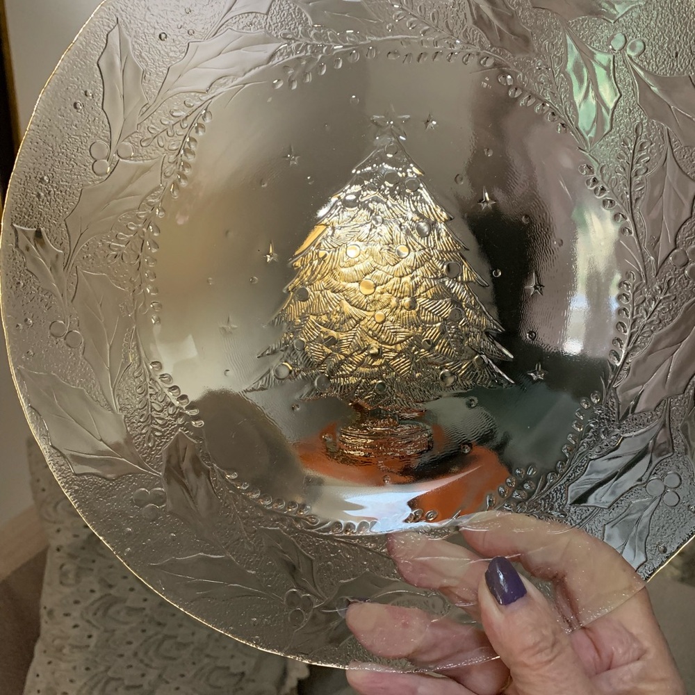 Glass Plate with Christmas Tree Design